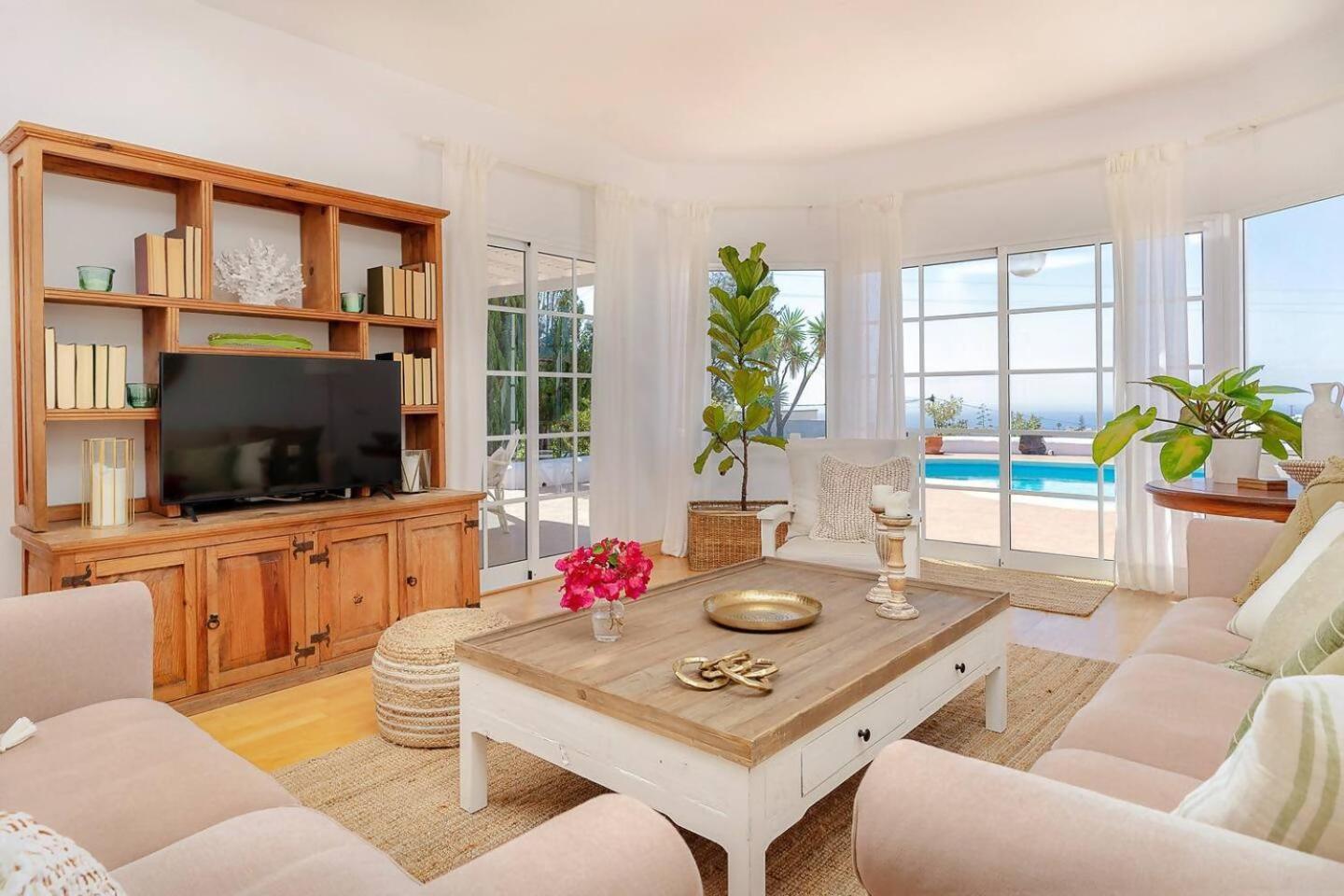 Amazing 3 Bedroom Ocean View With Pool Tias Luaran gambar