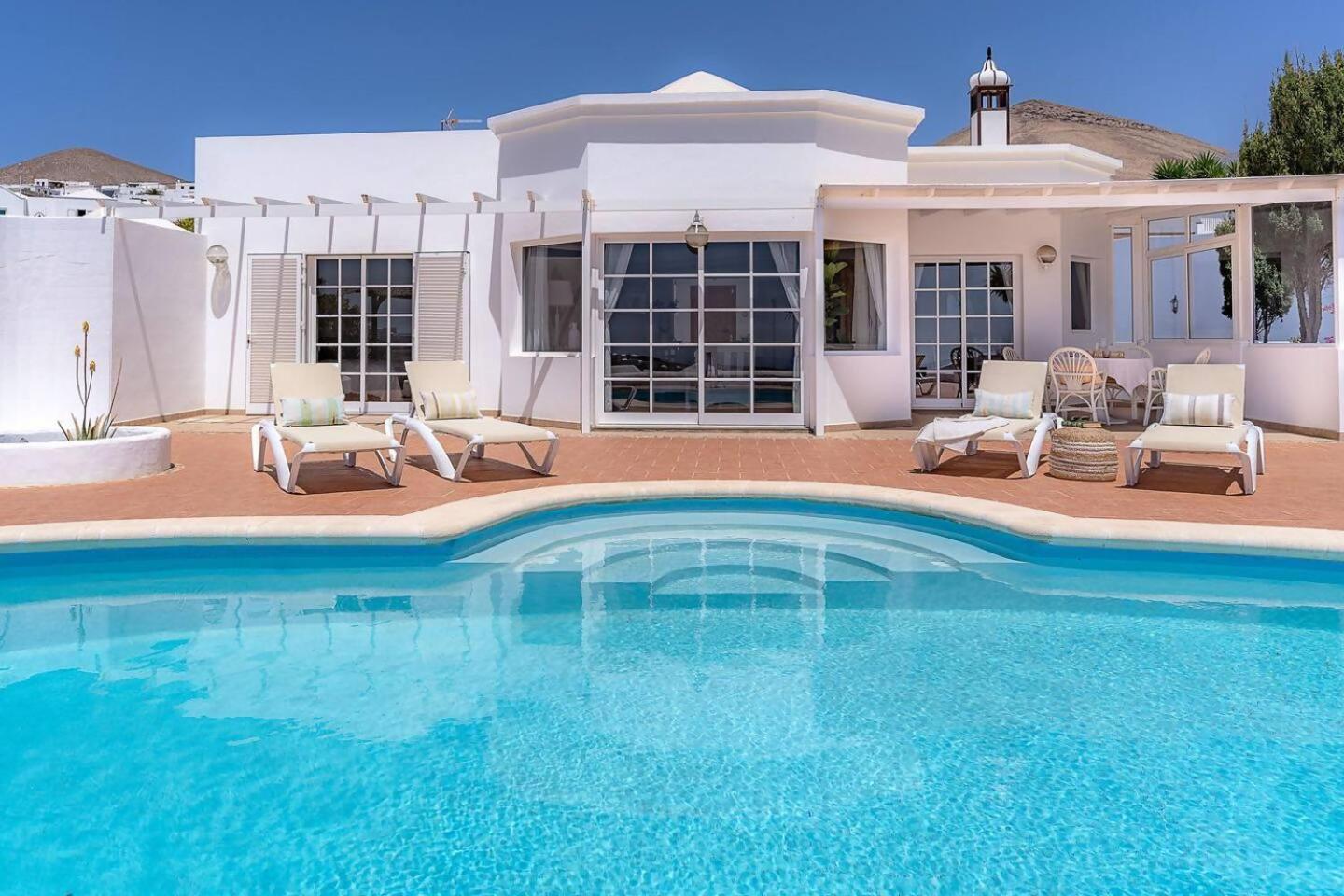 Amazing 3 Bedroom Ocean View With Pool Tias Luaran gambar