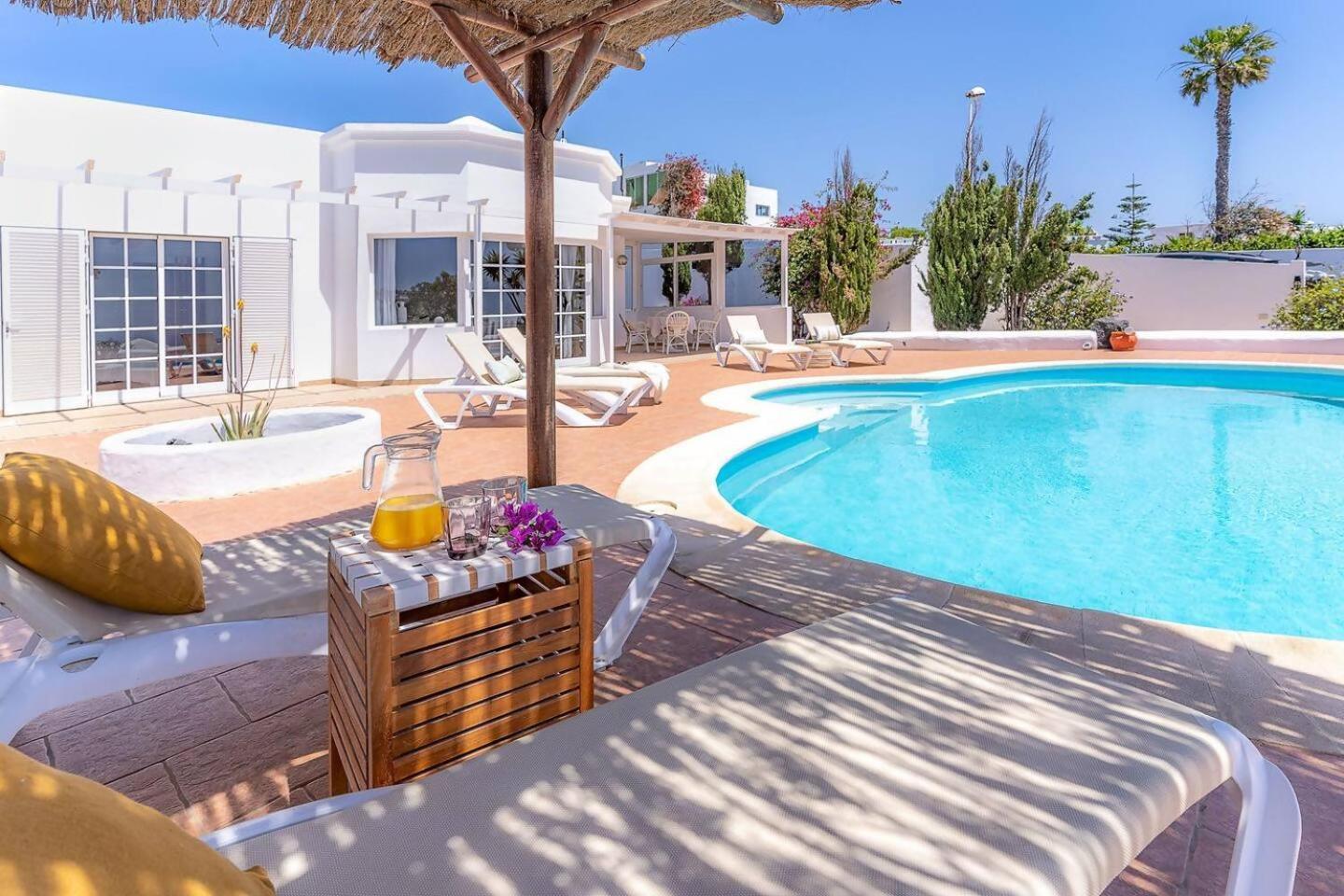 Amazing 3 Bedroom Ocean View With Pool Tias Luaran gambar