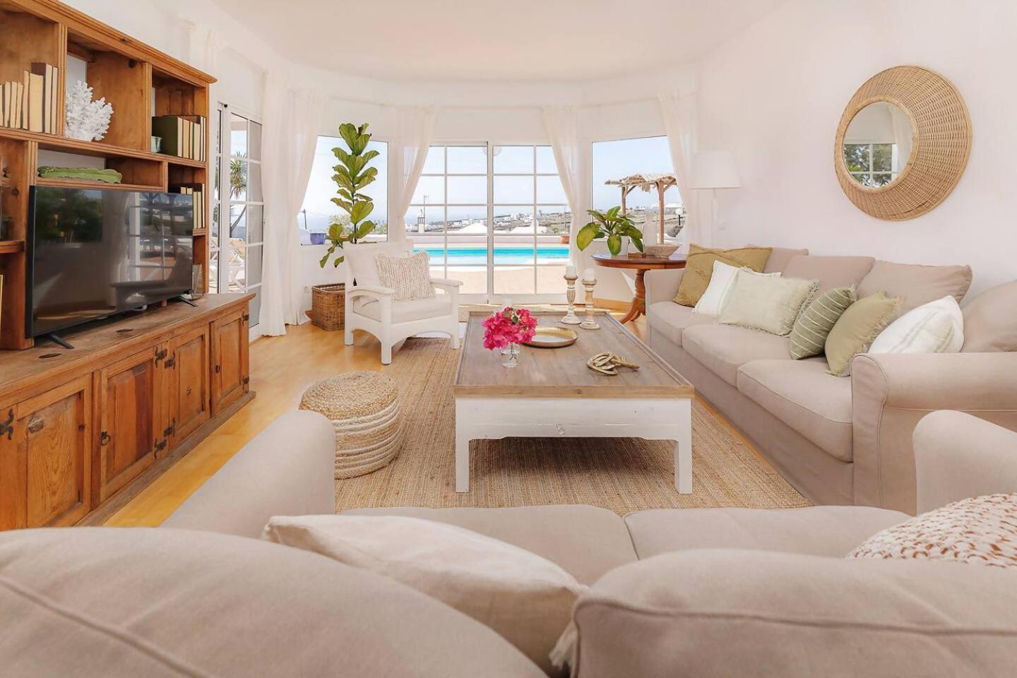 Amazing 3 Bedroom Ocean View With Pool Tias Luaran gambar