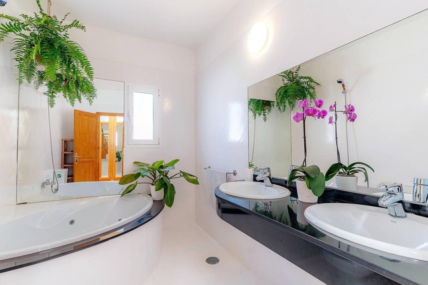 Amazing 3 Bedroom Ocean View With Pool Tias Luaran gambar